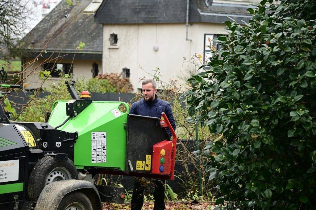 Abattage d’arbre sécurisé près de Rennes